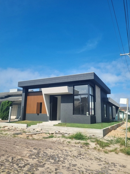 EXCELENTE CASA  TERRENO DE ESQUINA: 1ª foto da galeria de imagens do imóvel