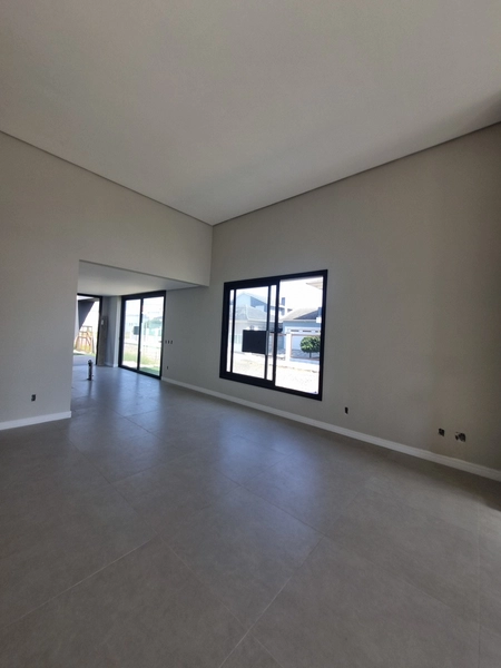 EXCELENTE CASA  TERRENO DE ESQUINA: 8ª foto da galeria de imagens do imóvel