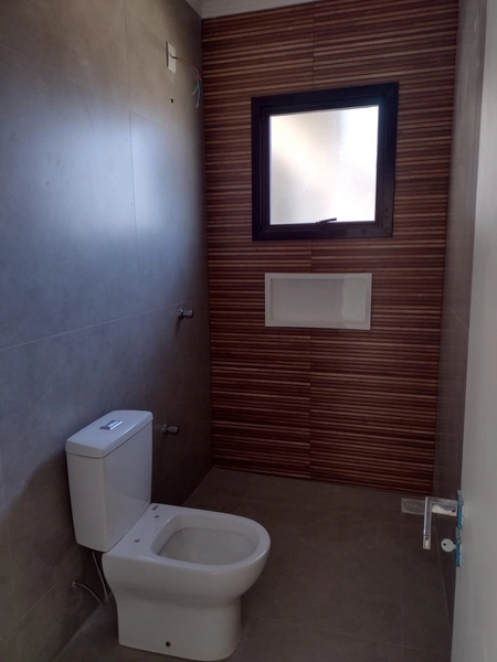 CASA NOVA COM PISCINA -área central da praia: 10ª foto da galeria de imagens do imóvel