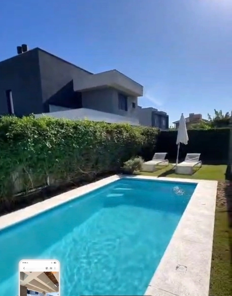 SOBRADO MODERNO BEIRA MAR 5 SUITES E PISCINA: 4ª foto da galeria de imagens do imóvel