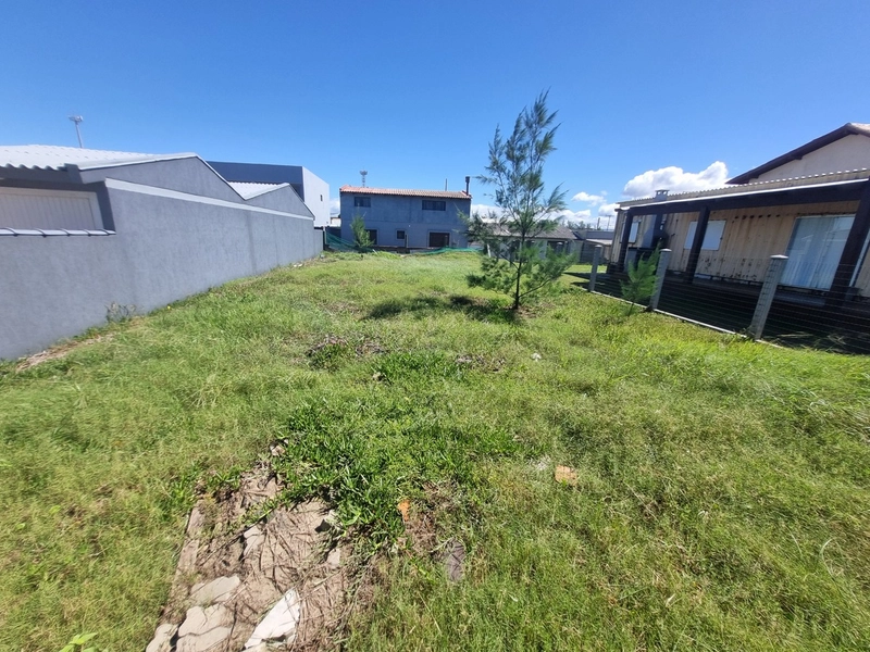 terreno 12x25, aterrado e todo cercado, beira mar,  escriturado