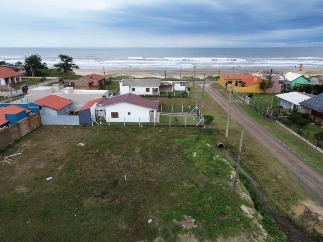 terreno 80m do mar pe na areia praticamente