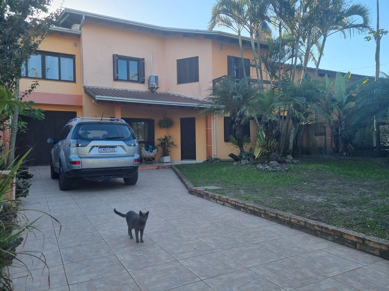 CASA 2 PISOS, MOBILIADA E DECORADA, AMPLA E CONFORRTÁVEL