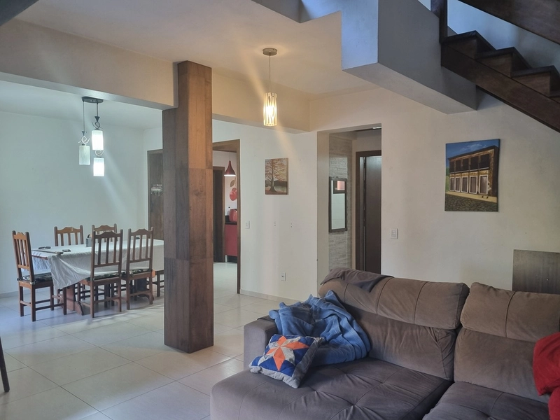 CASA 2 PISOS, MOBILIADA E DECORADA, AMPLA E CONFORRTÁVEL: 5ª foto da galeria de imagens do imóvel