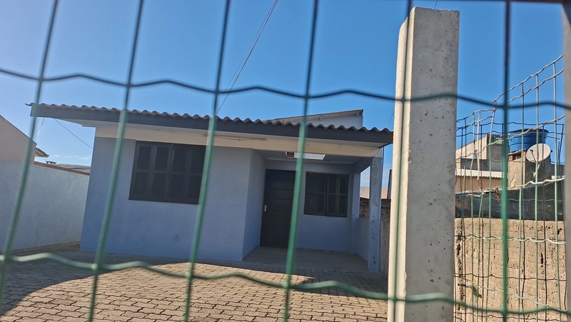 CASA  dividida em outras 3 casas menores, totalmente individualizadas,: 1ª foto da galeria de imagens do imóvel