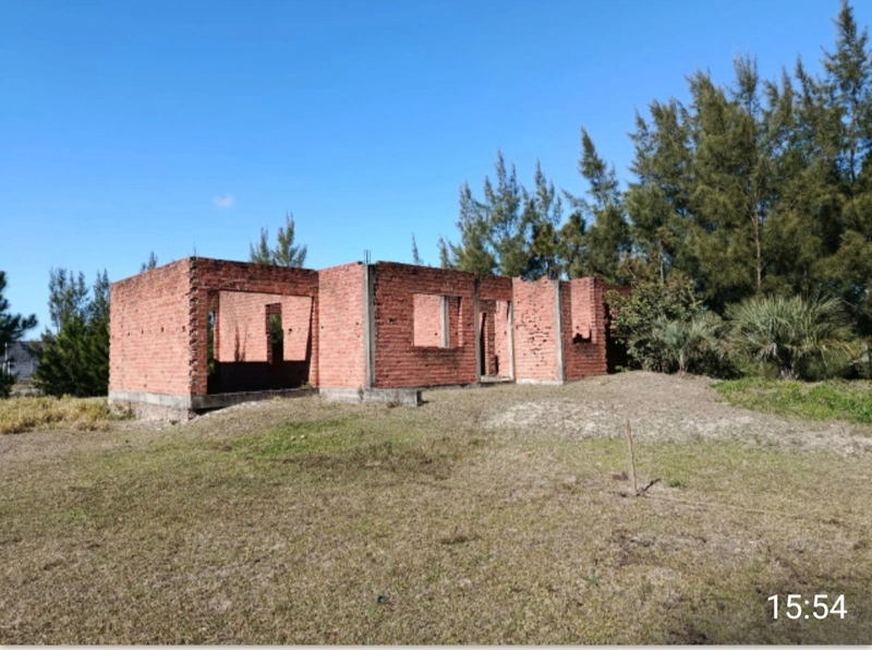 CASA/TERRENO - com planta aprovada e obra iniciada: 1ª foto da galeria de imagens do imóvel