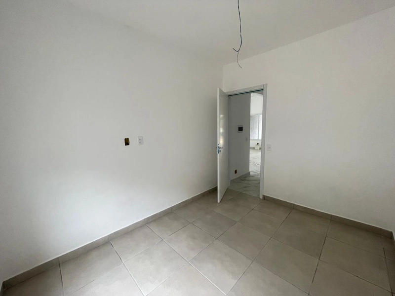 CASA NOVA - av. paragussu, area central: 13ª foto da galeria de imagens do imóvel