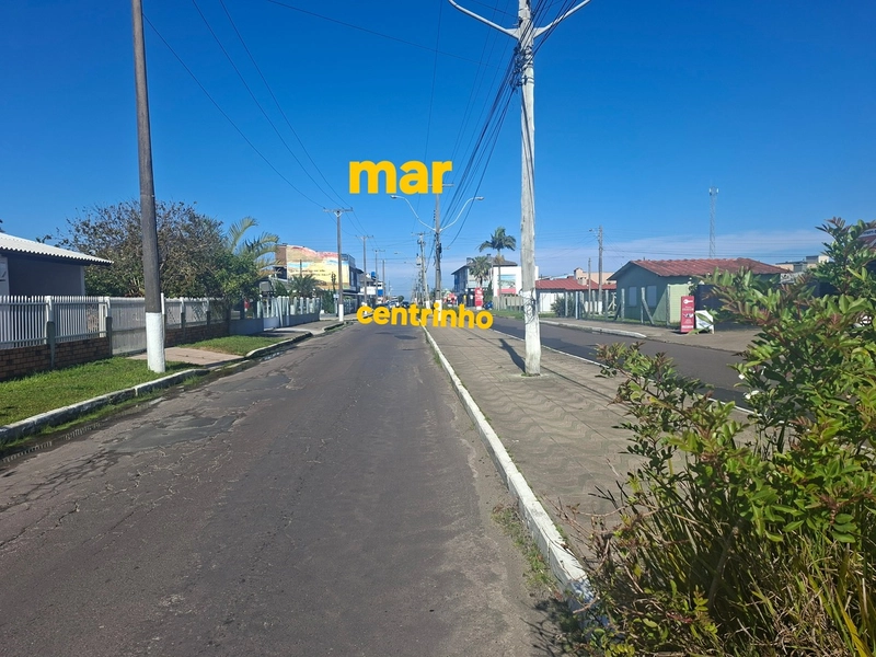 CASA BEIRA MAR, distando 100 metros da praia,: 2ª foto da galeria de imagens do imóvel