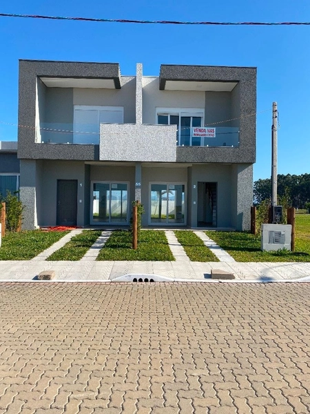 XANGRI-LÁ - bairro nobre - Sobrado com 3 dormitórios (1 suíte): 1ª foto da galeria de imagens do imóvel