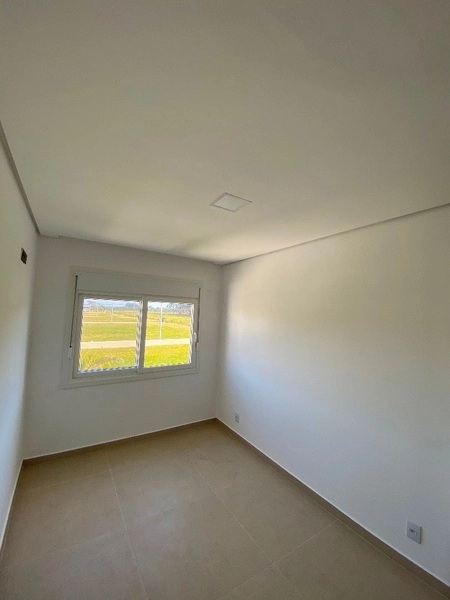 XANGRI-LÁ - bairro nobre - Sobrado com 3 dormitórios (1 suíte): 6ª foto da galeria de imagens do imóvel