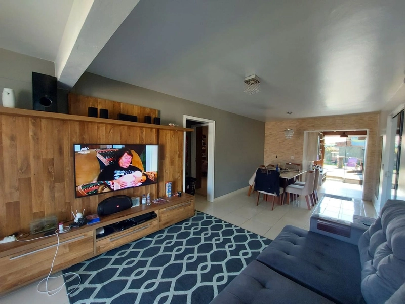 casa em rainha do mar com 2 dormitórios (1 suíte) e demais peças.: 5ª foto da galeria de imagens do imóvel