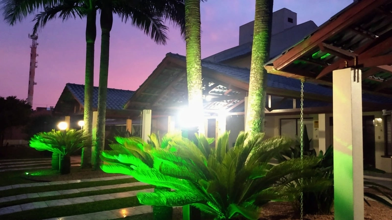 Sobrado de 2 dormitórios em condomínio  de ótimo nível: 1ª foto da galeria de imagens do imóvel