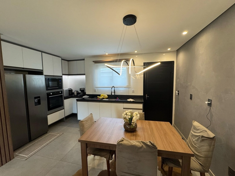 Casa com ótimo padrão em região de moradores: 7ª foto da galeria de imagens do imóvel