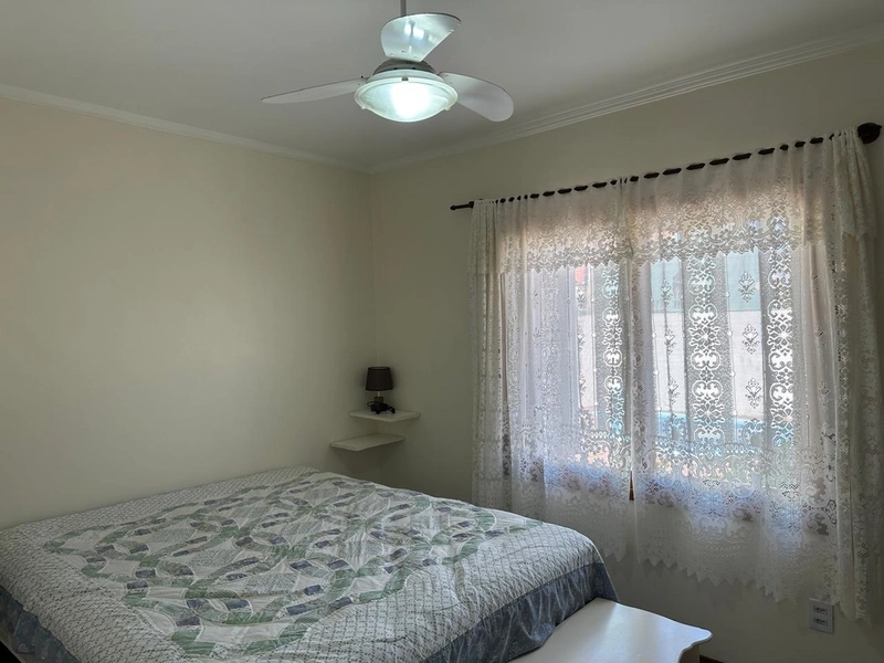 Linda casa com piscina, próxima ao mar: 24ª foto da galeria de imagens do imóvel