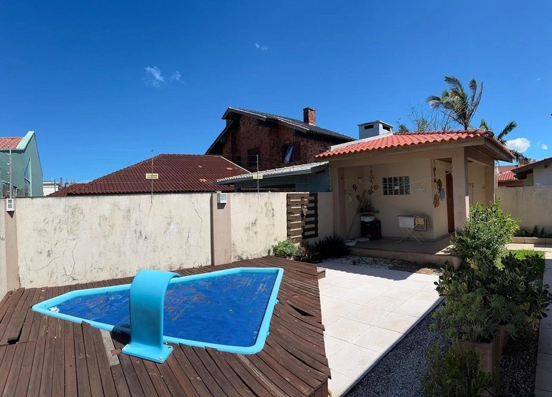 Linda casa com piscina, próxima ao mar: 29ª foto da galeria de imagens do imóvel