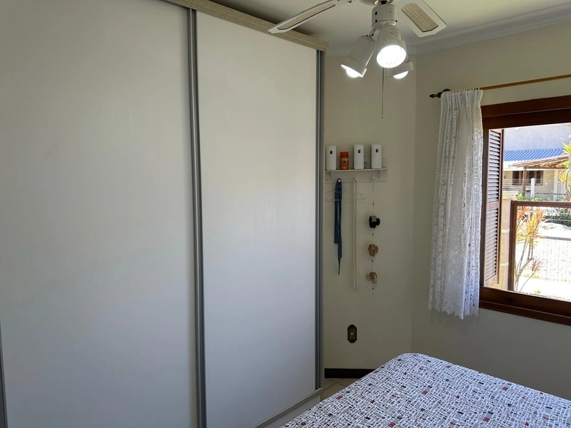 Linda casa com piscina, próxima ao mar: 26ª foto da galeria de imagens do imóvel