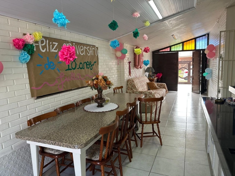 Ótima casa de 3 dormitórios com piscina: 8ª foto da galeria de imagens do imóvel