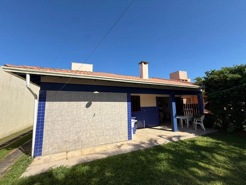 Casa 3 dormitórios próxima ao mar e ao comércio: 11ª foto da galeria de imagens do imóvel