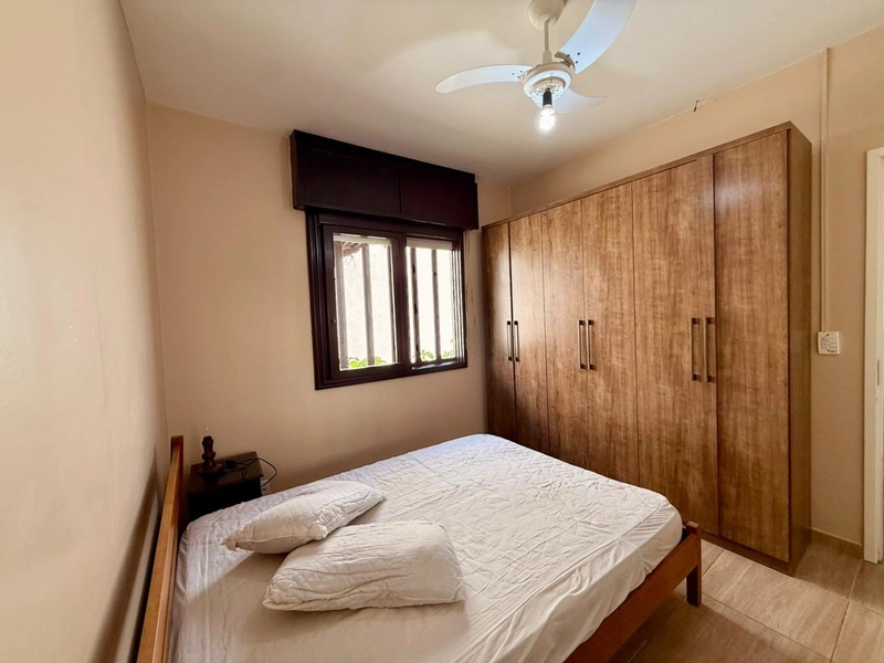 Casa 3 dormitórios próxima ao mar e ao comércio: 28ª foto da galeria de imagens do imóvel