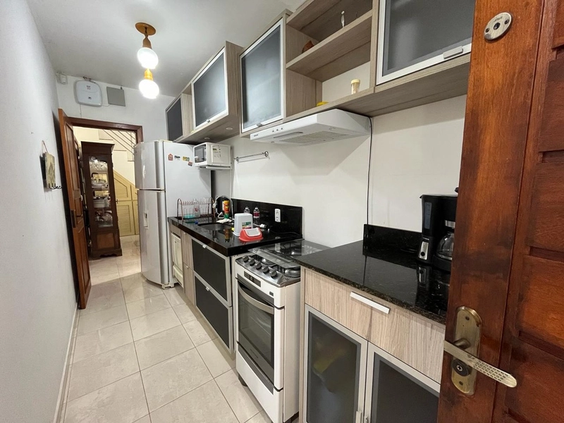 Linda casa de 4 dormitórios com piscina.: 9ª foto da galeria de imagens do imóvel