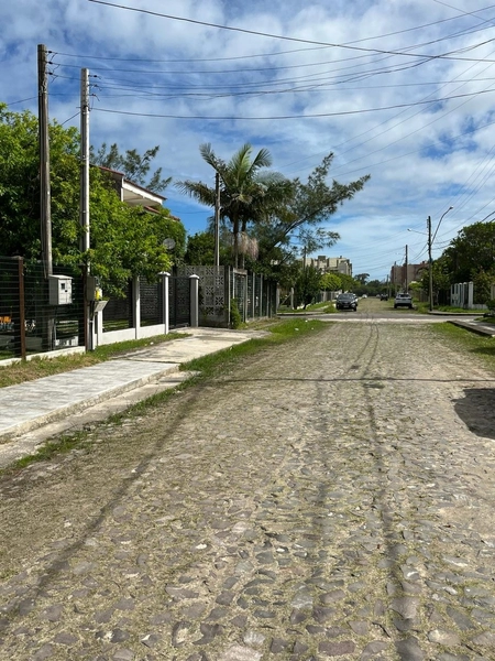 Linda casa de 4 dormitórios com piscina.: 28ª foto da galeria de imagens do imóvel