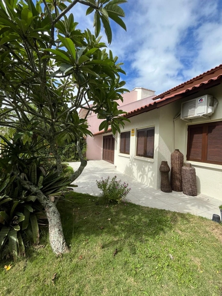 Linda casa de 4 dormitórios com piscina.: 25ª foto da galeria de imagens do imóvel