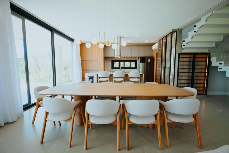 ARQUITETURA CONTEMPORÂNEA COM VISTA PRIVILEGIADA PARA O LAGO: 2ª foto da galeria de imagens do imóvel