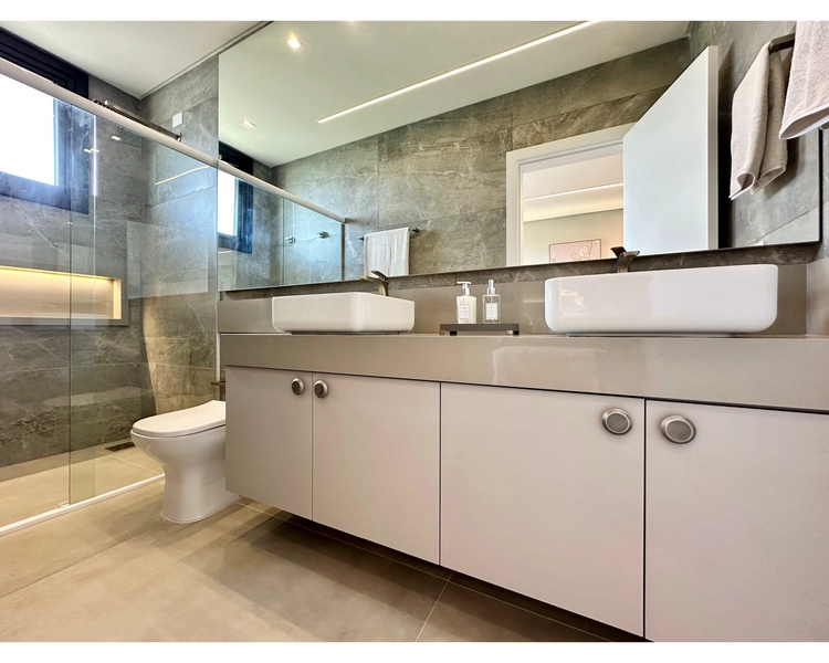 EXCLUSIVIDADE FRENTE MAR COM 5 SUÍTES: 8ª foto da galeria de imagens do imóvel