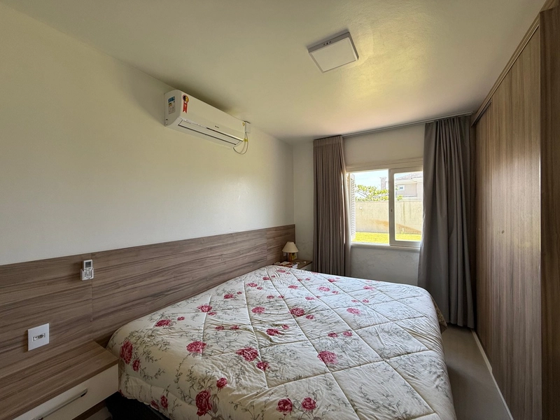 CASA COM AMPLO TERRENO NO VILLAGE: 19ª foto da galeria de imagens do imóvel