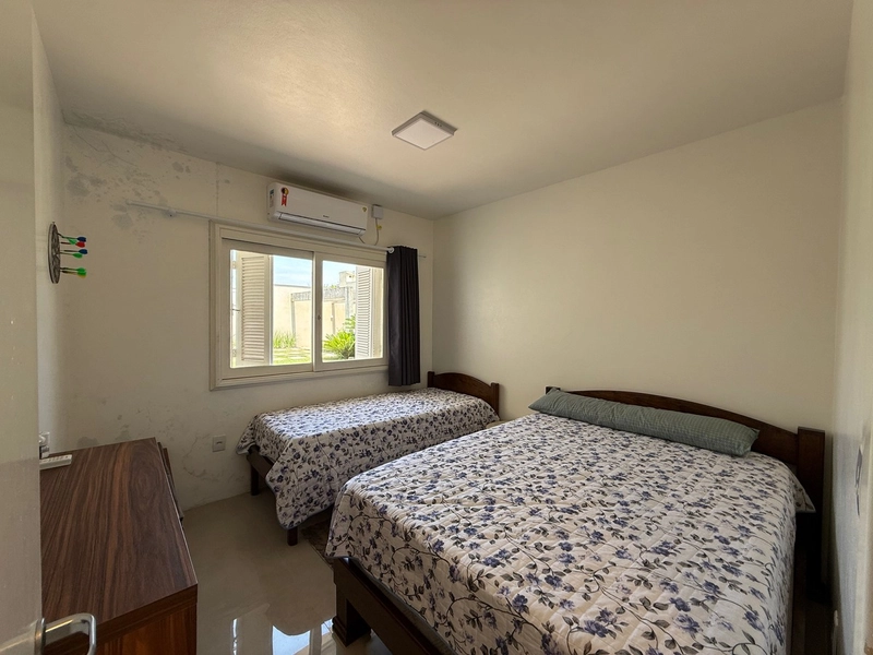 CASA COM AMPLO TERRENO NO VILLAGE: 17ª foto da galeria de imagens do imóvel