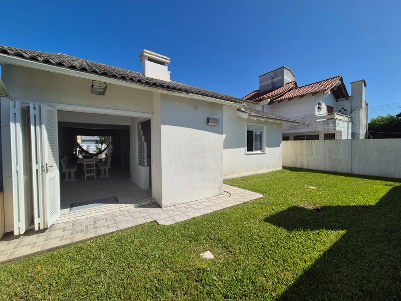 CASA COM GRANDE ÁREA GOURMET: 9ª foto da galeria de imagens do imóvel