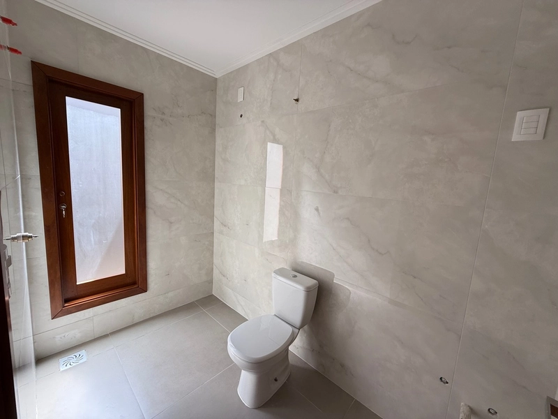 SOBRADO CONTEMPORÂNEO COM SACADA E VISTA PARA O MAR: 22ª foto da galeria de imagens do imóvel