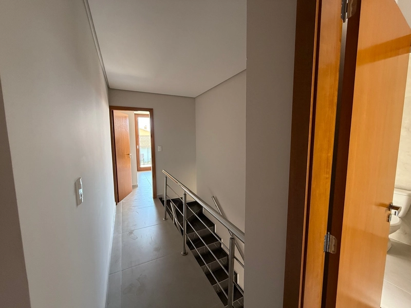 SOBRADO CONTEMPORÂNEO COM SACADA E VISTA PARA O MAR: 24ª foto da galeria de imagens do imóvel