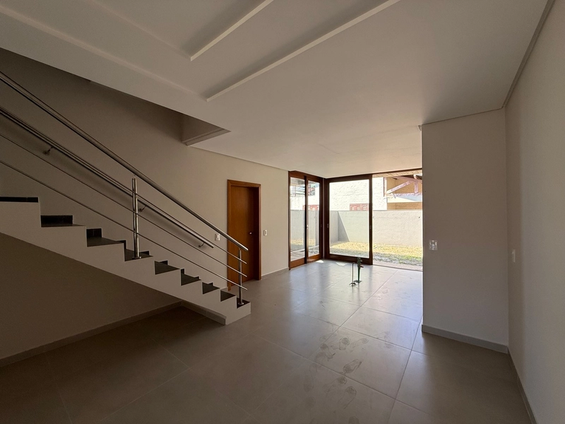 SOBRADO CONTEMPORÂNEO COM SACADA E VISTA PARA O MAR: 18ª foto da galeria de imagens do imóvel