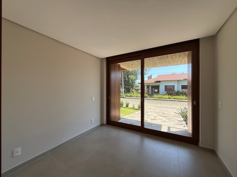 SOBRADO CONTEMPORÂNEO COM SACADA E VISTA PARA O MAR: 21ª foto da galeria de imagens do imóvel