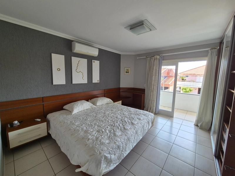 CASA COM AMPLO ESPAÇO GOURMET E PÁTIO COM PISCINA: 33ª foto da galeria de imagens do imóvel