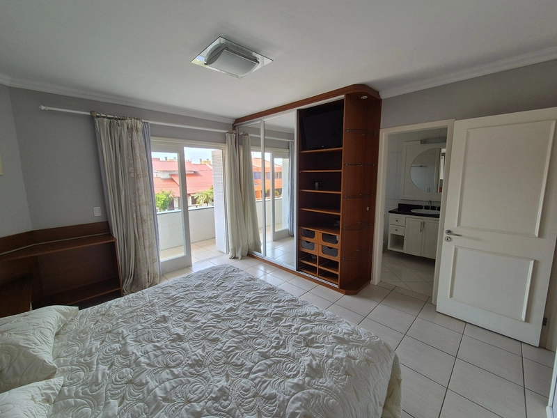 CASA COM AMPLO ESPAÇO GOURMET E PÁTIO COM PISCINA: 26ª foto da galeria de imagens do imóvel