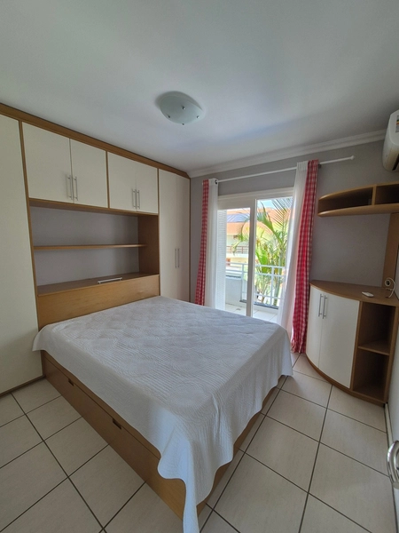 CASA COM AMPLO ESPAÇO GOURMET E PÁTIO COM PISCINA: 35ª foto da galeria de imagens do imóvel