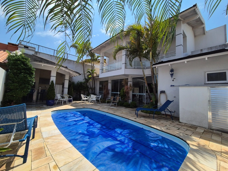 CASA COM AMPLO ESPAÇO GOURMET E PÁTIO COM PISCINA: 6ª foto da galeria de imagens do imóvel