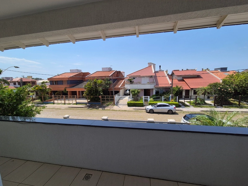 CASA COM AMPLO ESPAÇO GOURMET E PÁTIO COM PISCINA: 27ª foto da galeria de imagens do imóvel