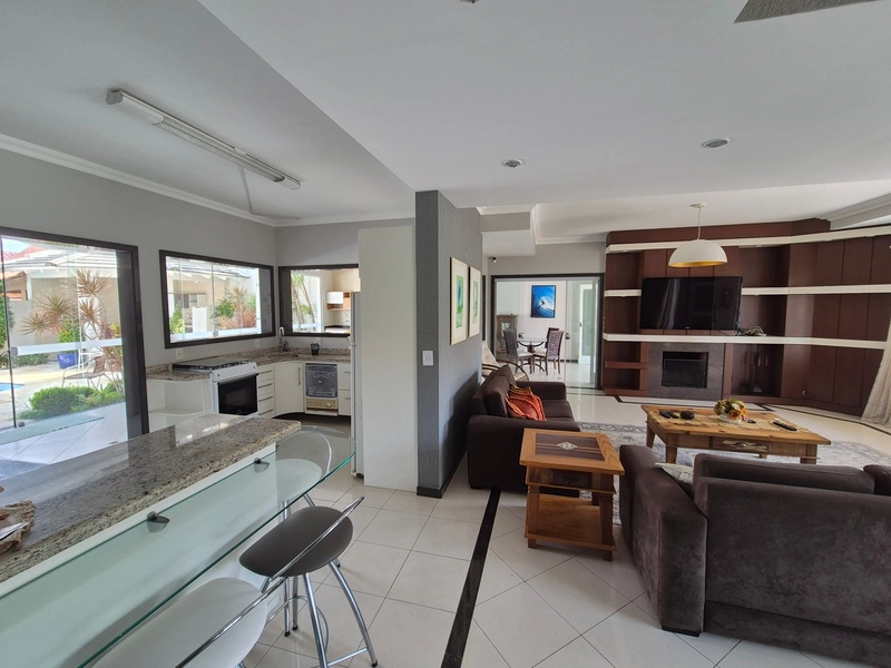 CASA COM AMPLO ESPAÇO GOURMET E PÁTIO COM PISCINA: 32ª foto da galeria de imagens do imóvel