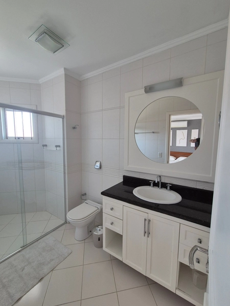 CASA COM AMPLO ESPAÇO GOURMET E PÁTIO COM PISCINA: 34ª foto da galeria de imagens do imóvel