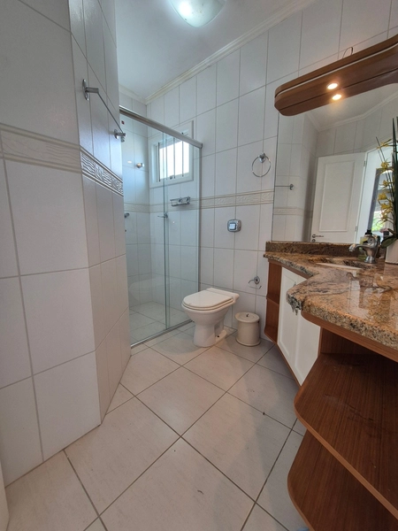 CASA COM AMPLO ESPAÇO GOURMET E PÁTIO COM PISCINA: 17ª foto da galeria de imagens do imóvel