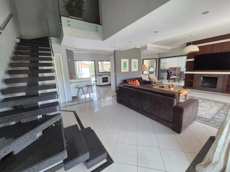 CASA COM AMPLO ESPAÇO GOURMET E PÁTIO COM PISCINA: 22ª foto da galeria de imagens do imóvel