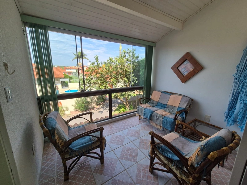 APARTAMENTO DUPLEX COM MEZANINO E SACADA FECHADA