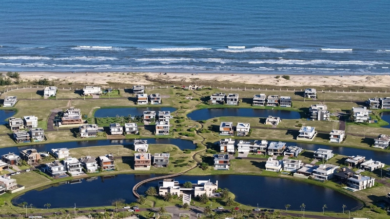 CASA COM 04 SUÍTES, MOBILIADA E COM LAZER INTEGRADO: 33ª foto da galeria de imagens do imóvel