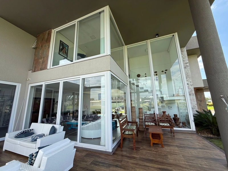 CASA DE ALTO PADRÃO COM 05 SUÍTES: 13ª foto da galeria de imagens do imóvel