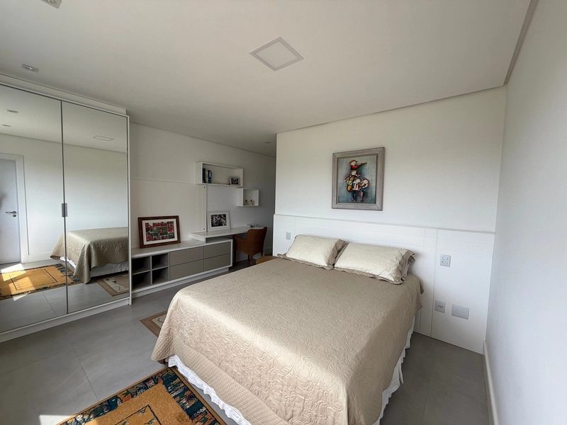 CASA DE ALTO PADRÃO COM 05 SUÍTES: 25ª foto da galeria de imagens do imóvel