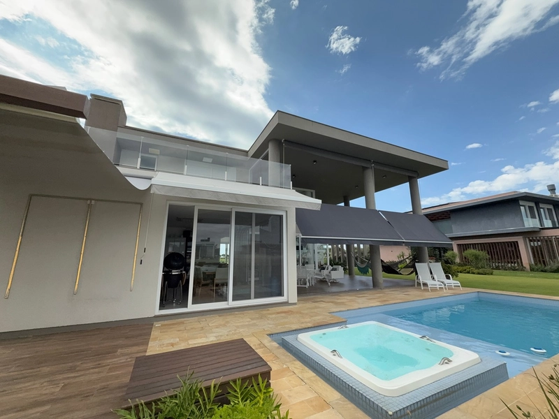 CASA DE ALTO PADRÃO COM 05 SUÍTES: 12ª foto da galeria de imagens do imóvel