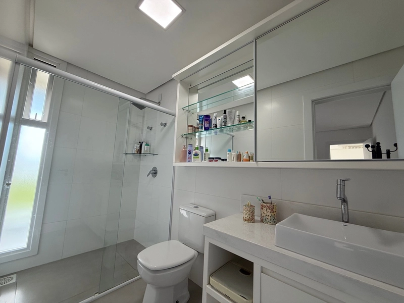 CASA DE ALTO PADRÃO COM 05 SUÍTES: 22ª foto da galeria de imagens do imóvel